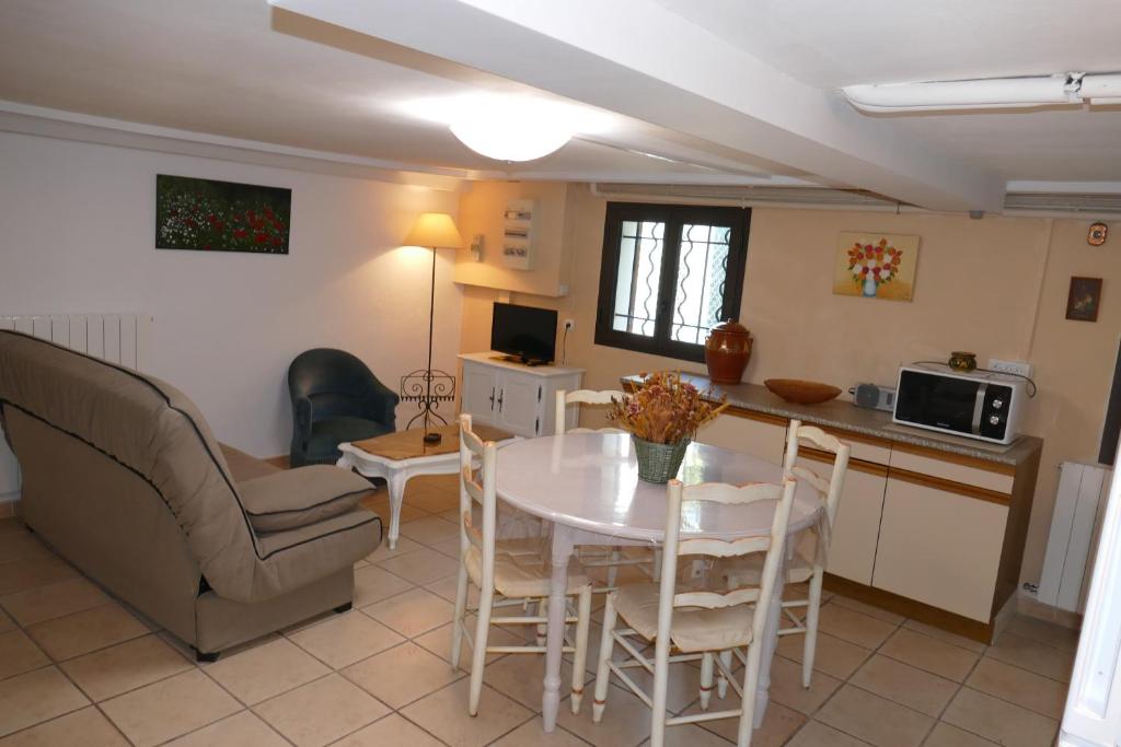 Appartement avec véranda donnant sur le jardin photo 4