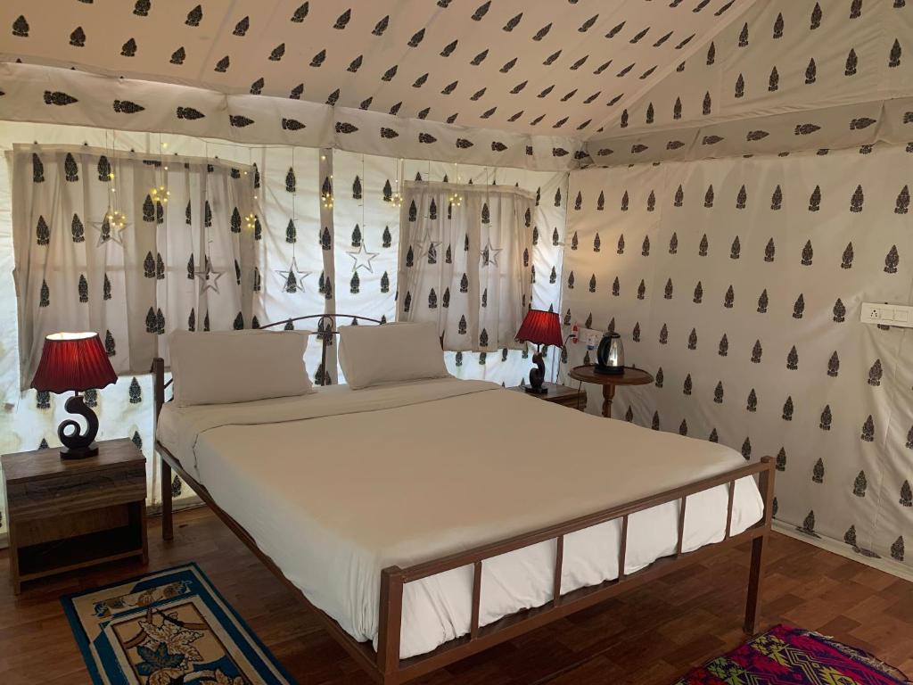 Agra Camps and Resort photo 4