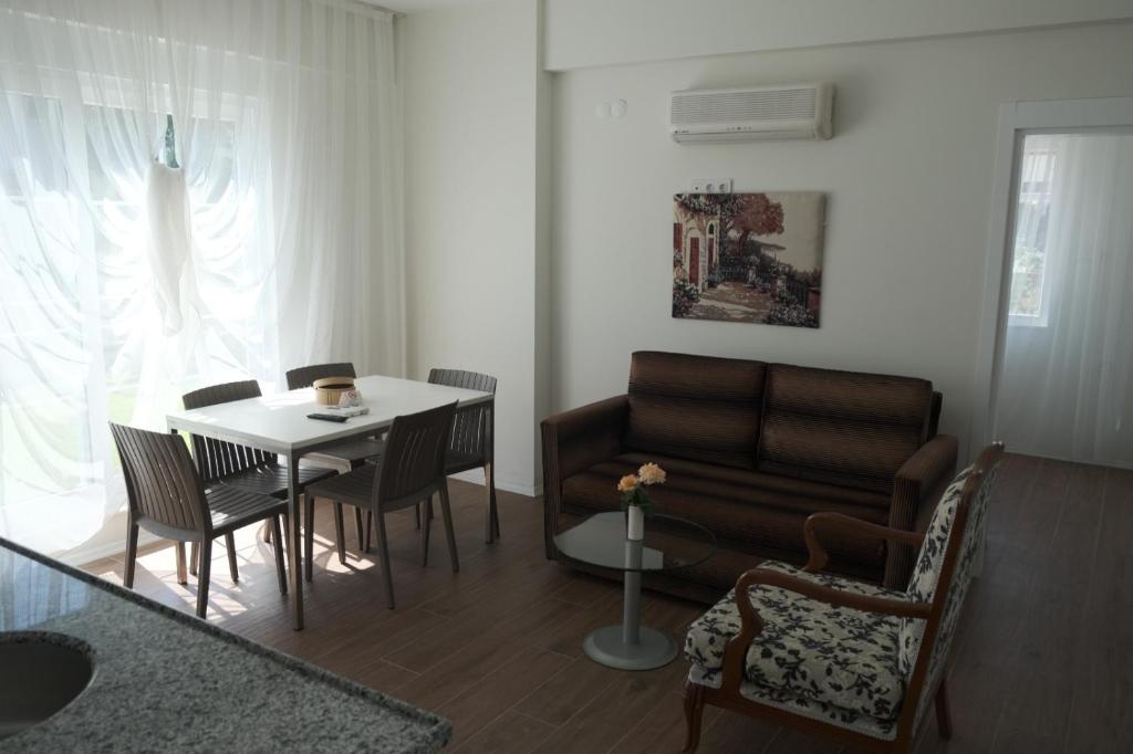 VILLA ROSE