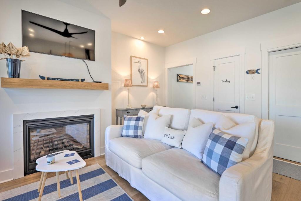 Luxurious Waterfront Oasis on Tims Ford Lake! photo 1