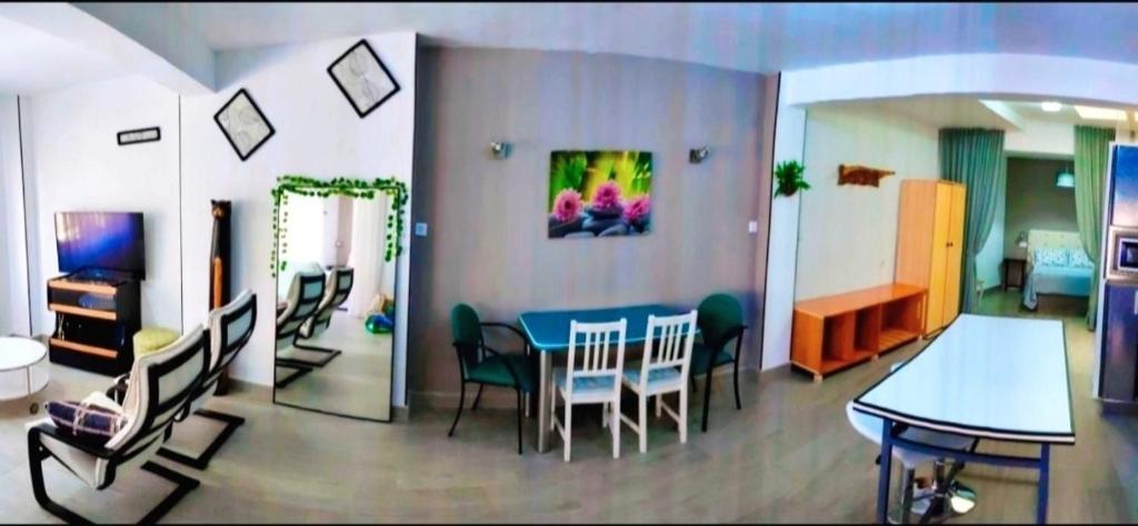 Loft CENTRO Con parking GRATIS y Azotea CHILLOUT GRATIS! photo 3