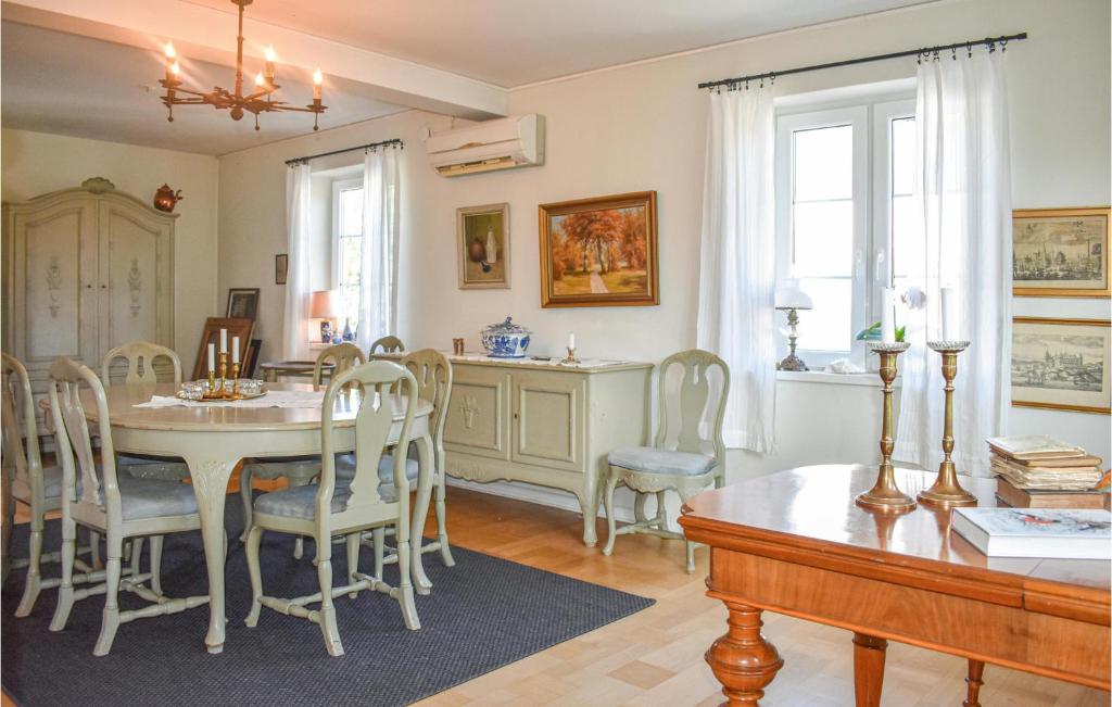 Nice Home In Glemmingebro With 3 Bedrooms And Wifi photo 3