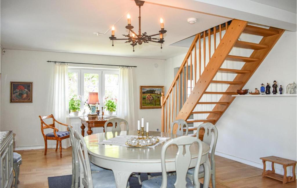 Nice Home In Glemmingebro With 3 Bedrooms And Wifi photo 4