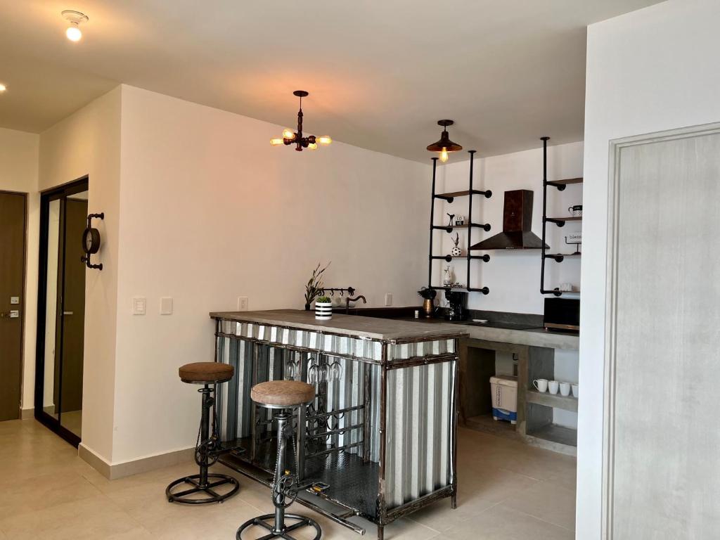 Industrial stylish 3-br. apartment & city views in front of Parque Fundidora & Arena Mty photo 3
