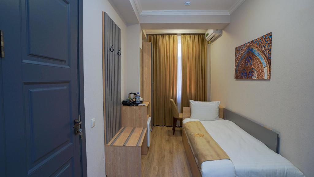 Almalyk Plaza Hotel photo 3