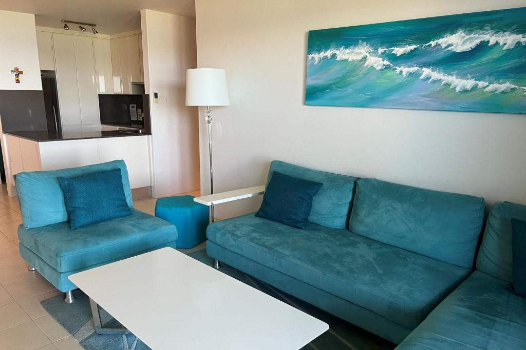 Harbourside 5 ground floor waterfront unit photo 4