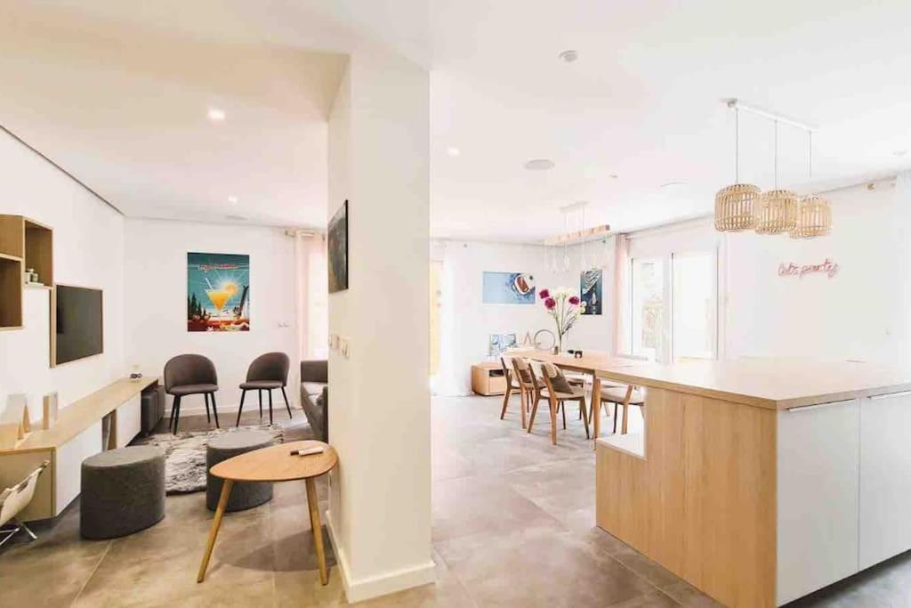 Proche du lac et des commerces, appartement neuf, au calme, avec 3 chambres et une grande terrasse photo 4