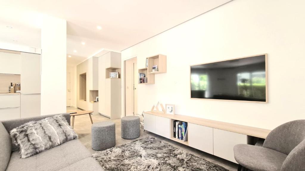 Proche du lac et des commerces, appartement neuf, au calme, avec 3 chambres et une grande terrasse photo 3