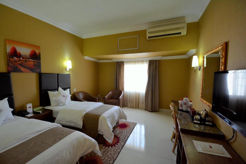 Al Jaad Mahbas Hotel - Tap to explore photos