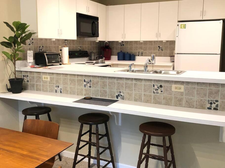 Spacious 3BR 3BA Sleeps 8 Ski On Off Jiminy Mountain Resort photo 4