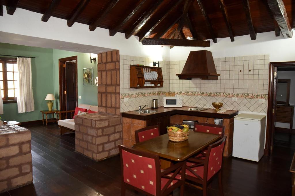 Hotel Rural Finca La Hacienda photo 3