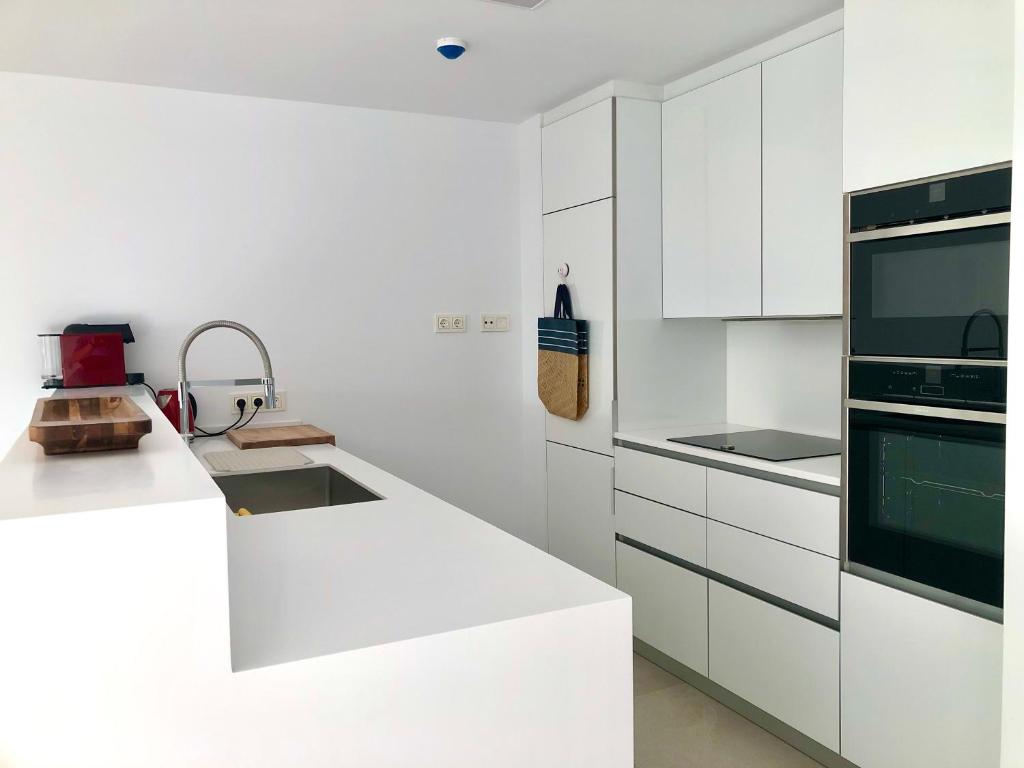 Modern Apartment in front of Cabopino Golf photo 3