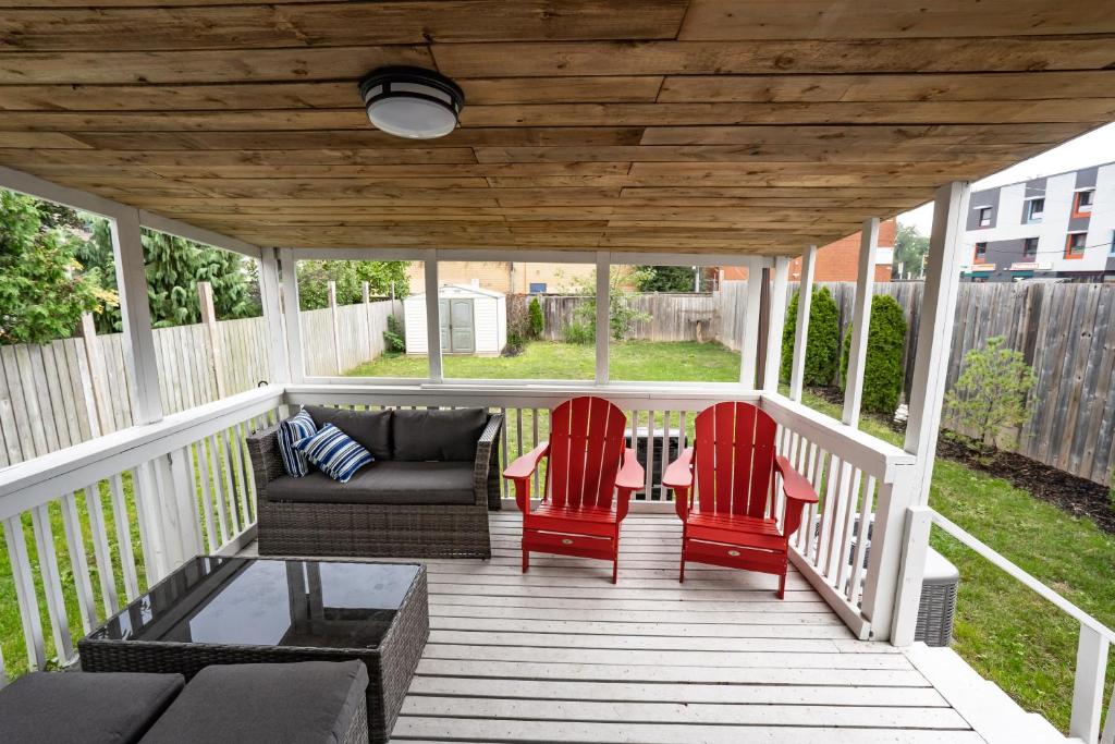 Cozy 4-Bdrm Pet-Friendly East Hamilton Escape photo 1