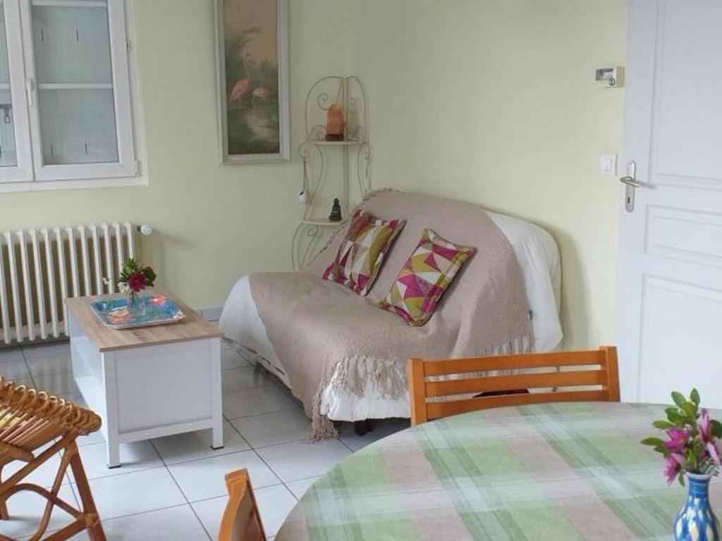 Gîte Saint-Gervais-la-Forêt, 3 pièces, 4 personnes - FR-1-491-145 photo 4
