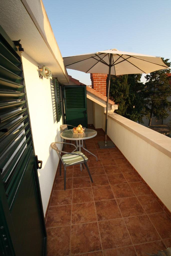 Apartment and Room Lada photo 3