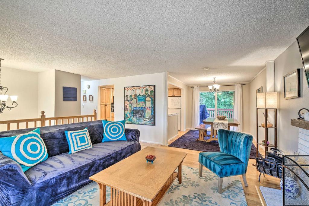 Spacious Kent Getaway with Yard, Deck and Grill! photo 4