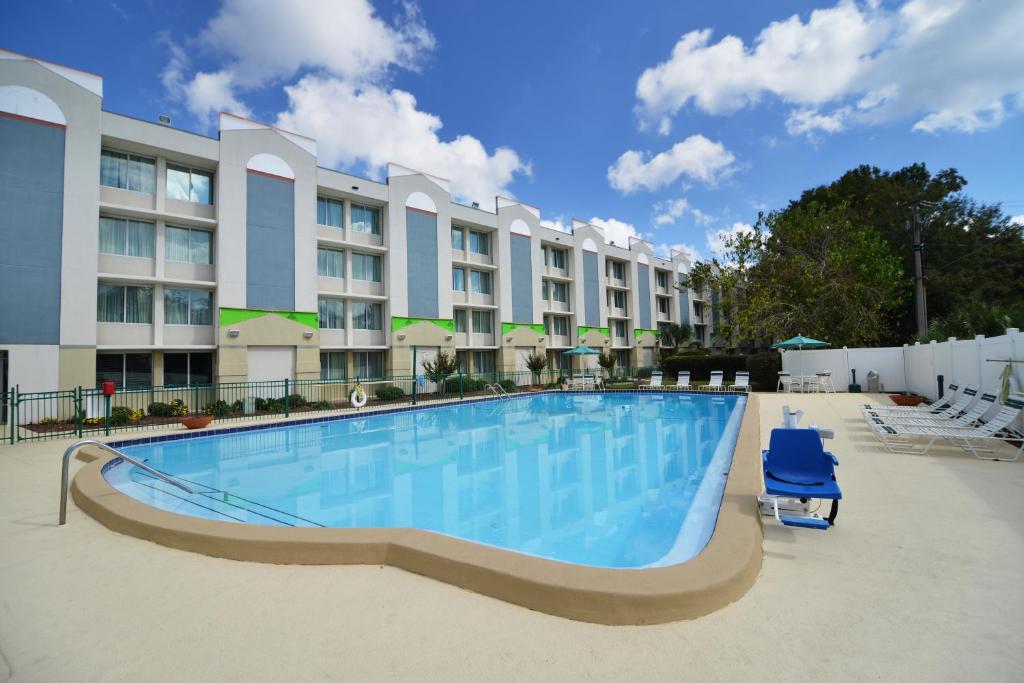 Wyndham Garden Tallahassee Capitol image