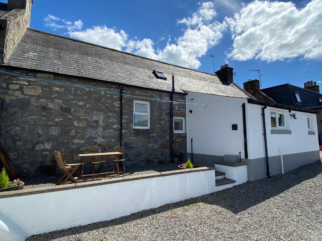 Islas Cottage, a home in the Heart of Speyside photo 2