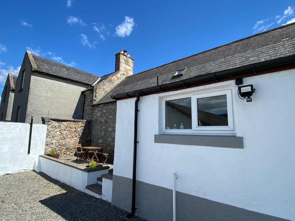 Islas Cottage, a home in the Heart of Speyside photo 1