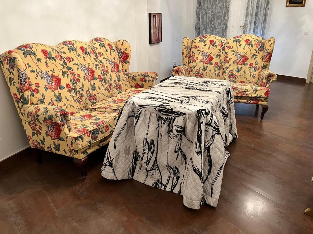 Apartamento en Pleno Centro De Marchena 3 dormitorios 3 baños privados photo 2