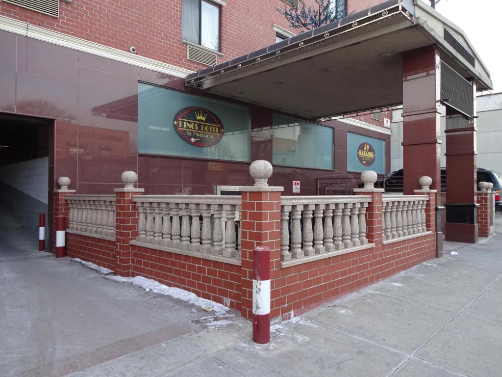 Knights Inn Brooklyn Sunset Park image