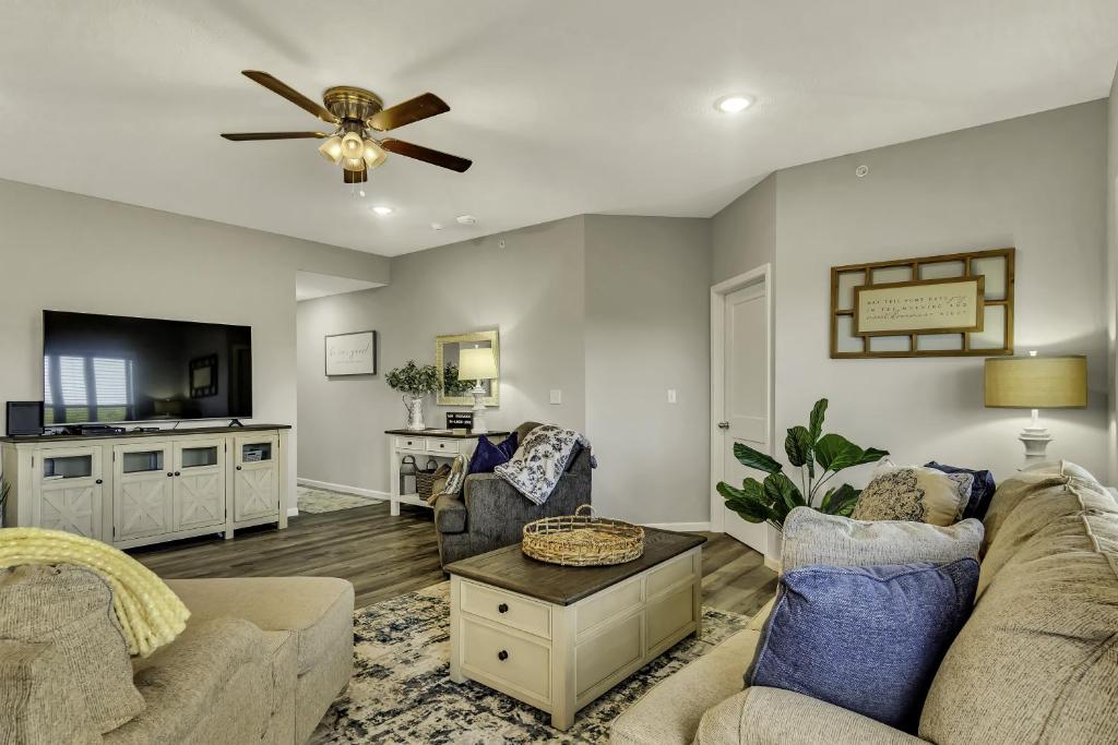 Sunset Bunker condo photo 4