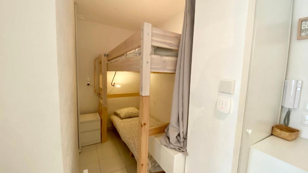 Superbe apt cosy, 50m de la plage, 4 pers, vue côté mer photo 3
