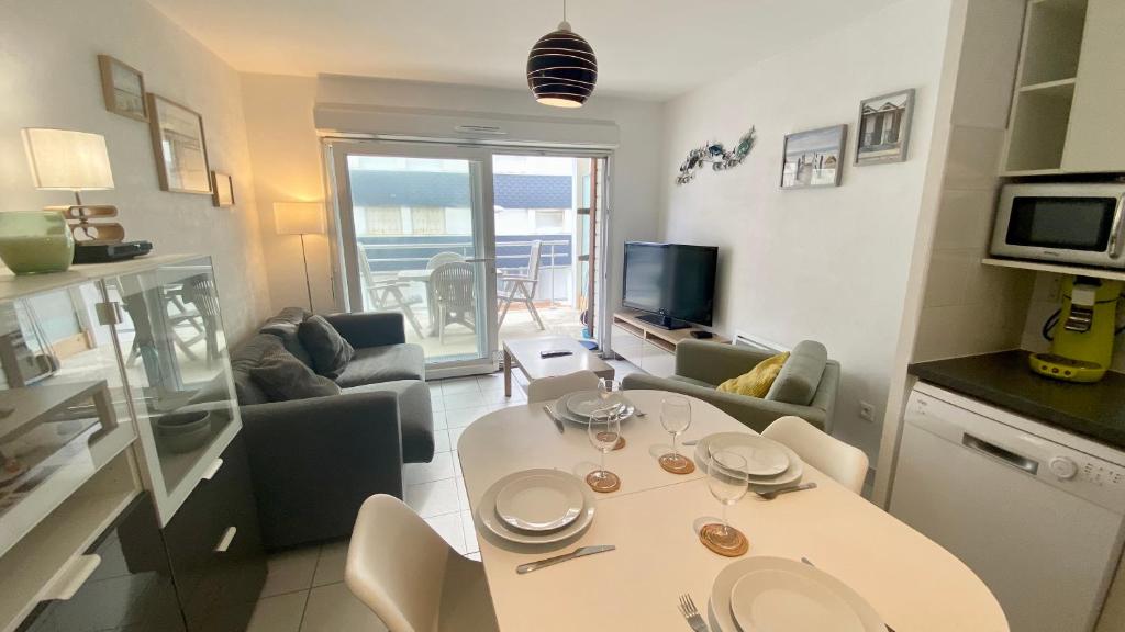 Superbe apt cosy, 50m de la plage, 4 pers, vue côté mer
