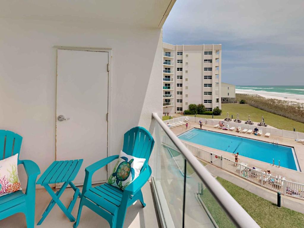 Regency Towers #403 West photo 1