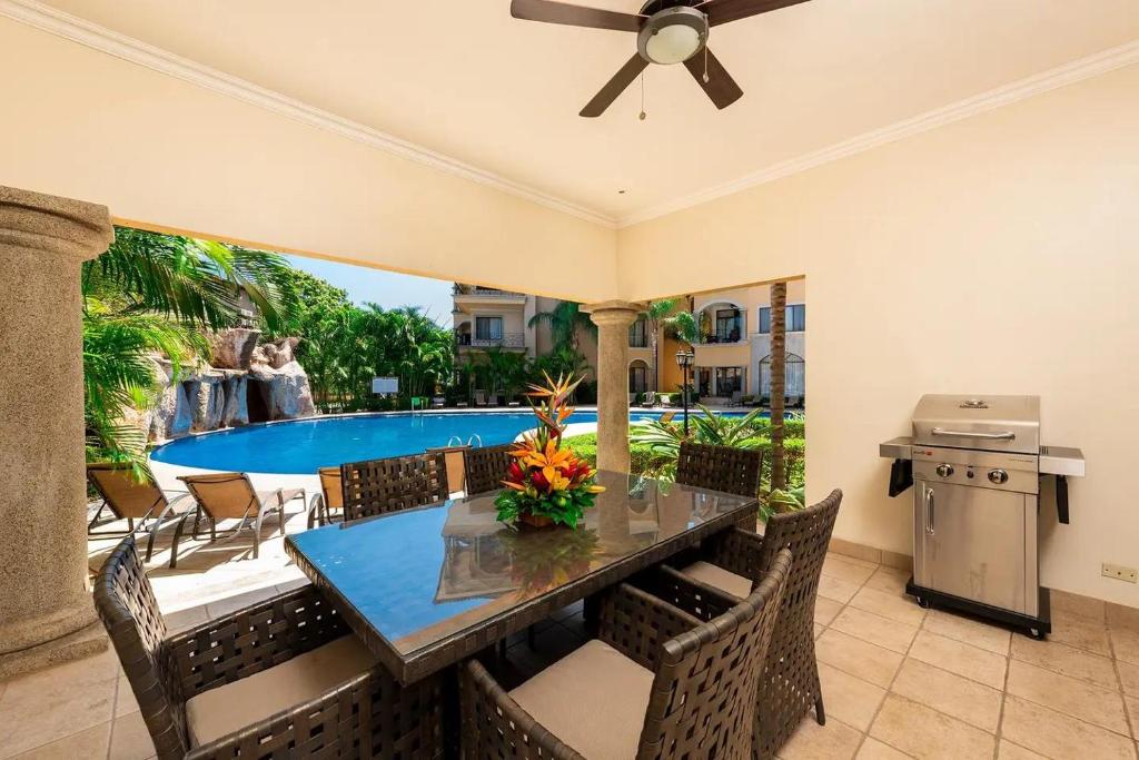 Sunrise 1- 3 Bedroom Poolside Condo