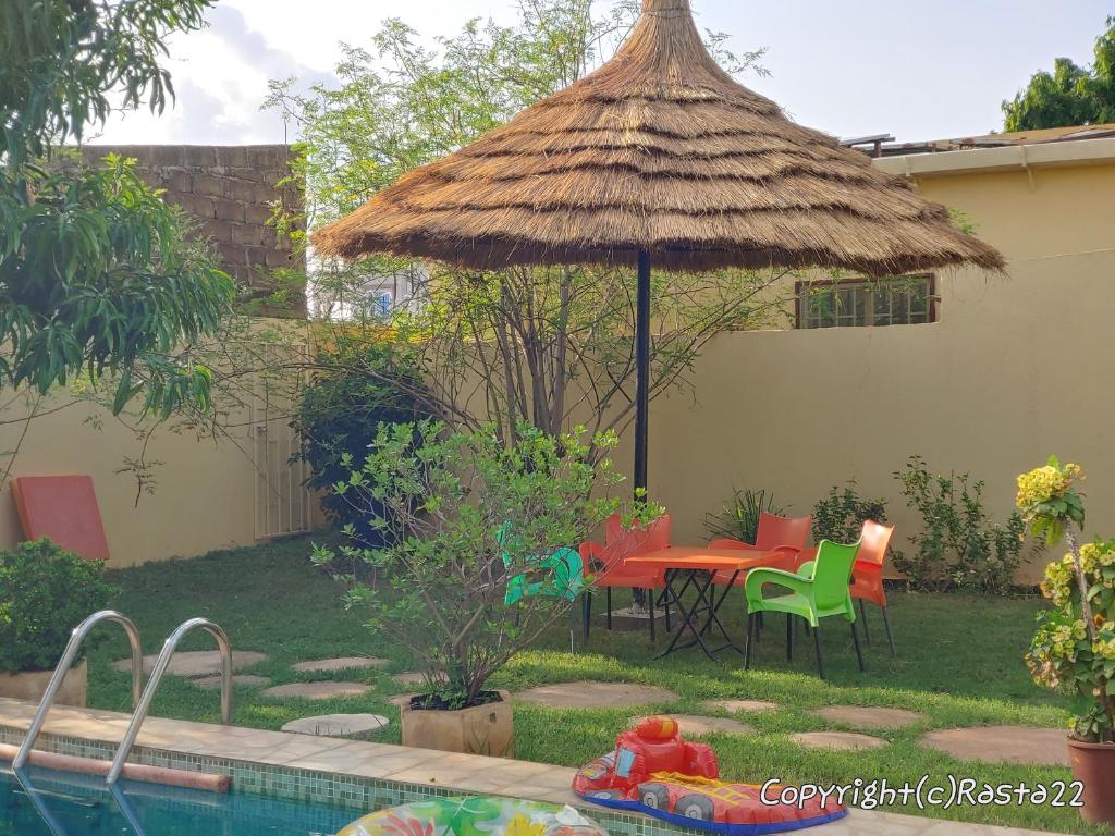 Résidence des hibiscus-roses: jardin, piscine... photo 3