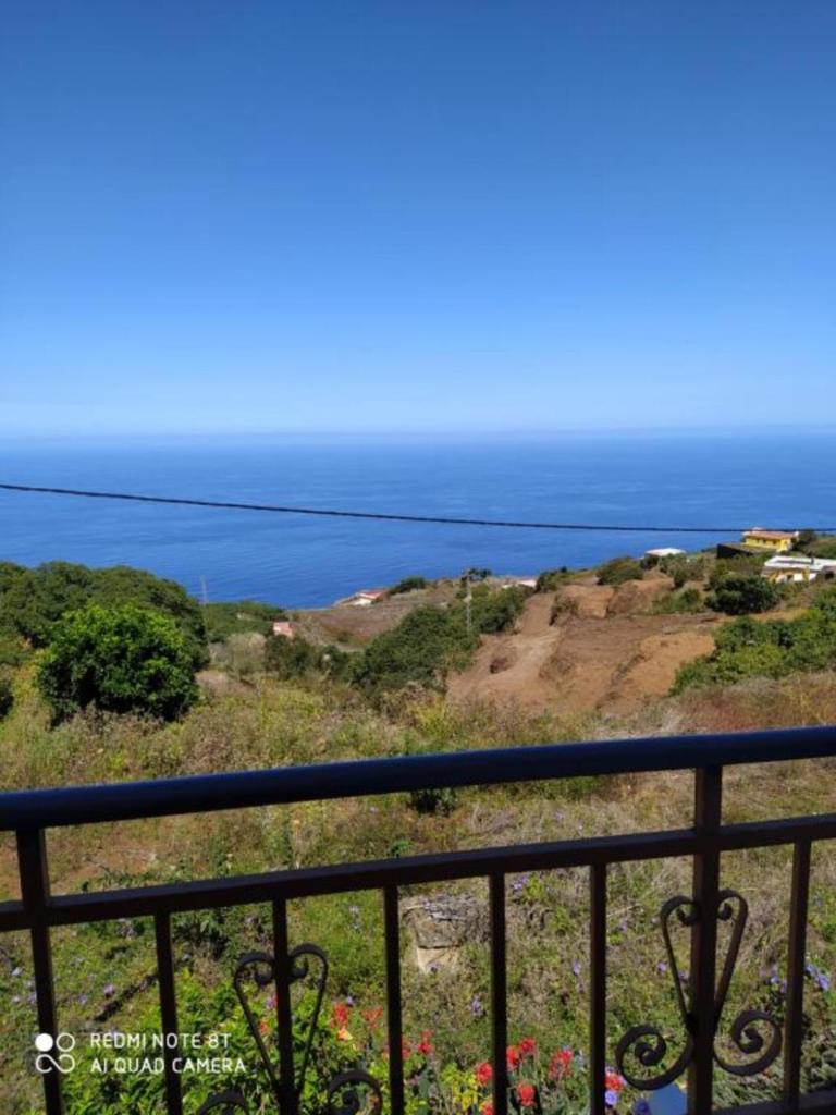 Casa rural con Wifi, terraza y vistas al mar el La Palma photo 2