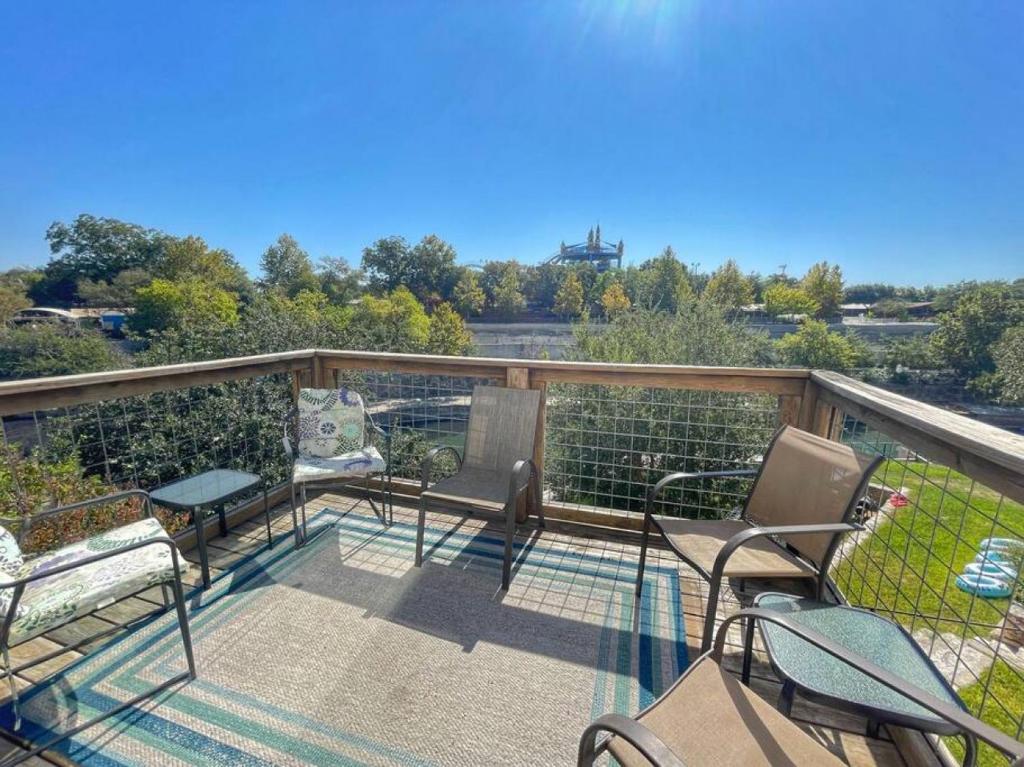 Comal River Condo 375 photo 2