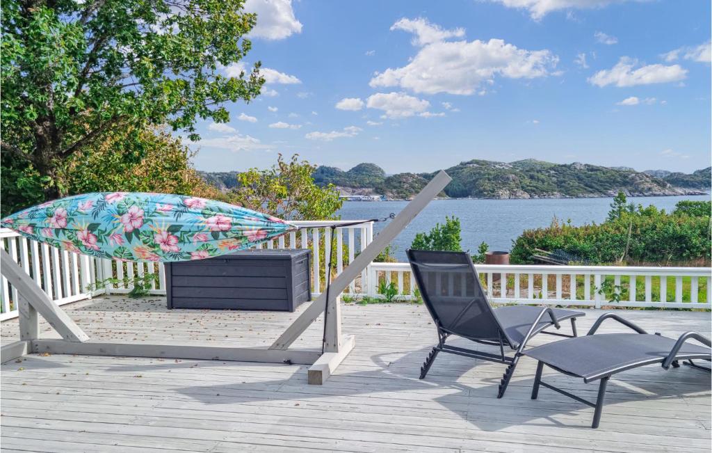 Nice Home In Farsund With Wifi And 4 Bedrooms photo 1