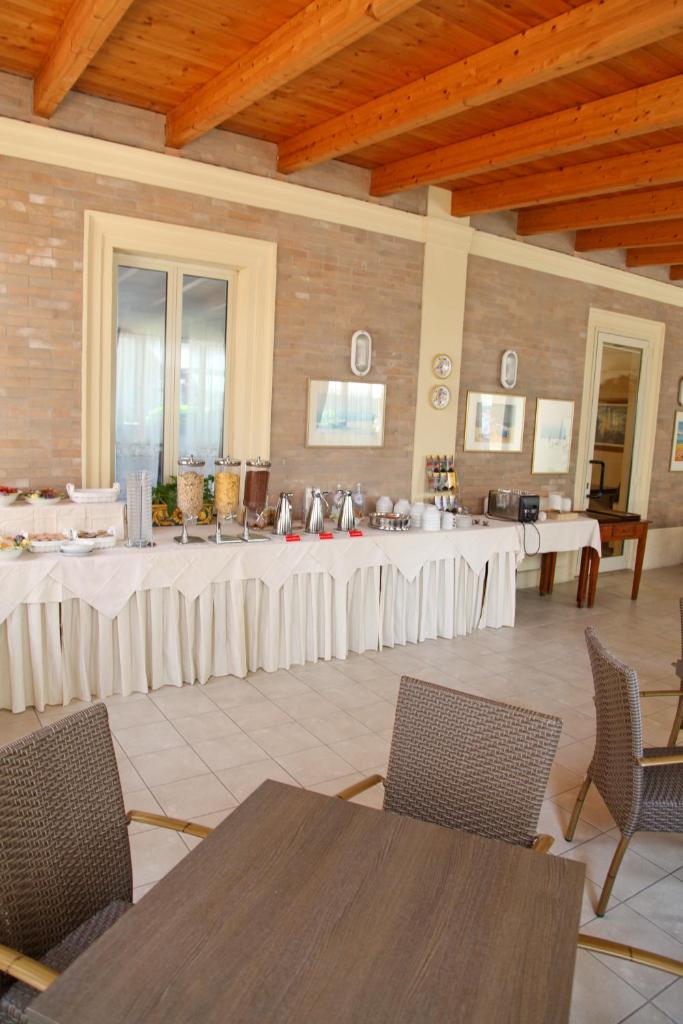 Hotel Cristallo photo 3