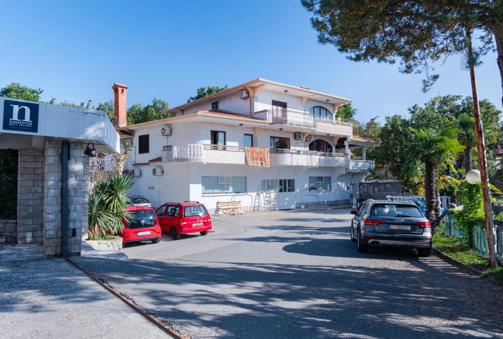 Apartments with a swimming pool Opatija - Pobri, Opatija - 16390 photo 2