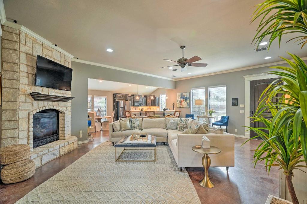 Luxe Midland Retreat with Patio, Grill and Yard! photo 3