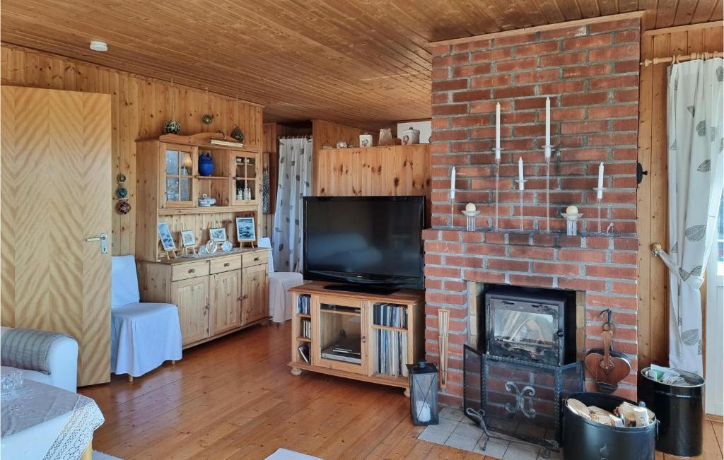 Awesome Home In Kyrkesund With Wifi And 3 Bedrooms photo 4