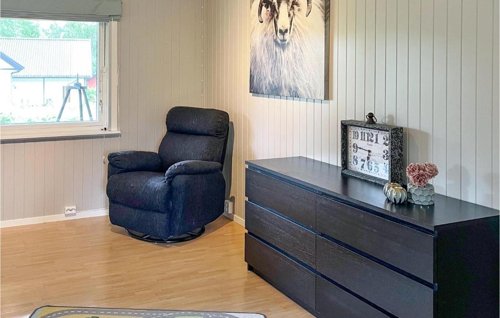 Stunning Home In Kindsjn With 3 Bedrooms And Wifi photo 4