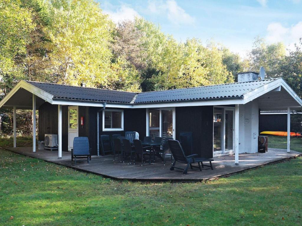 8 person holiday home in Roslev