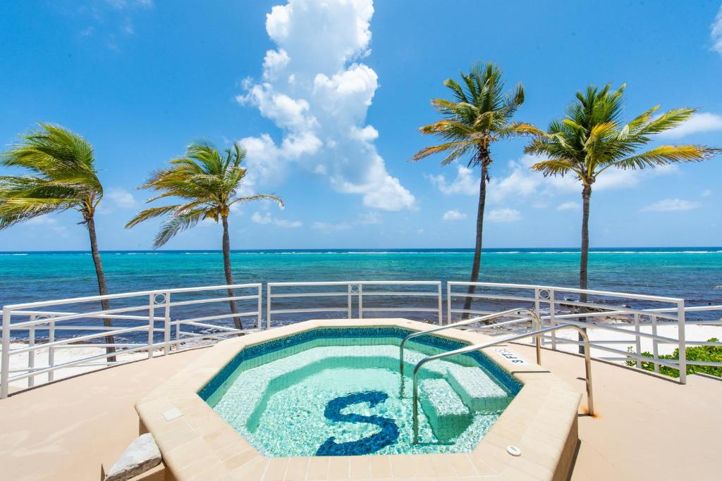 Serene Spacious 3BR Home Private Beach Marine Park photo 1