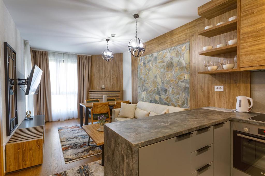 Golden Pine, a private apartment in five star hotel photo 4