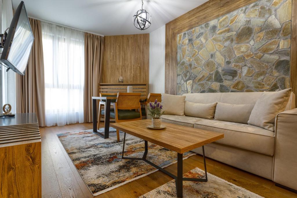 Golden Pine, a private apartment in five star hotel photo 1