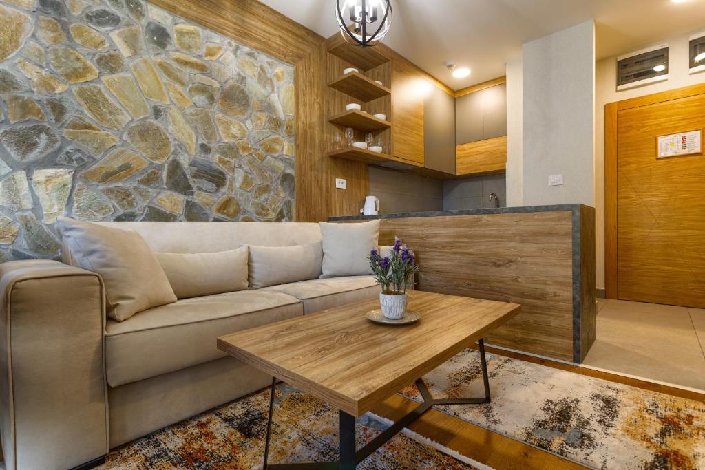 Golden Pine, a private apartment in five star hotel photo 3
