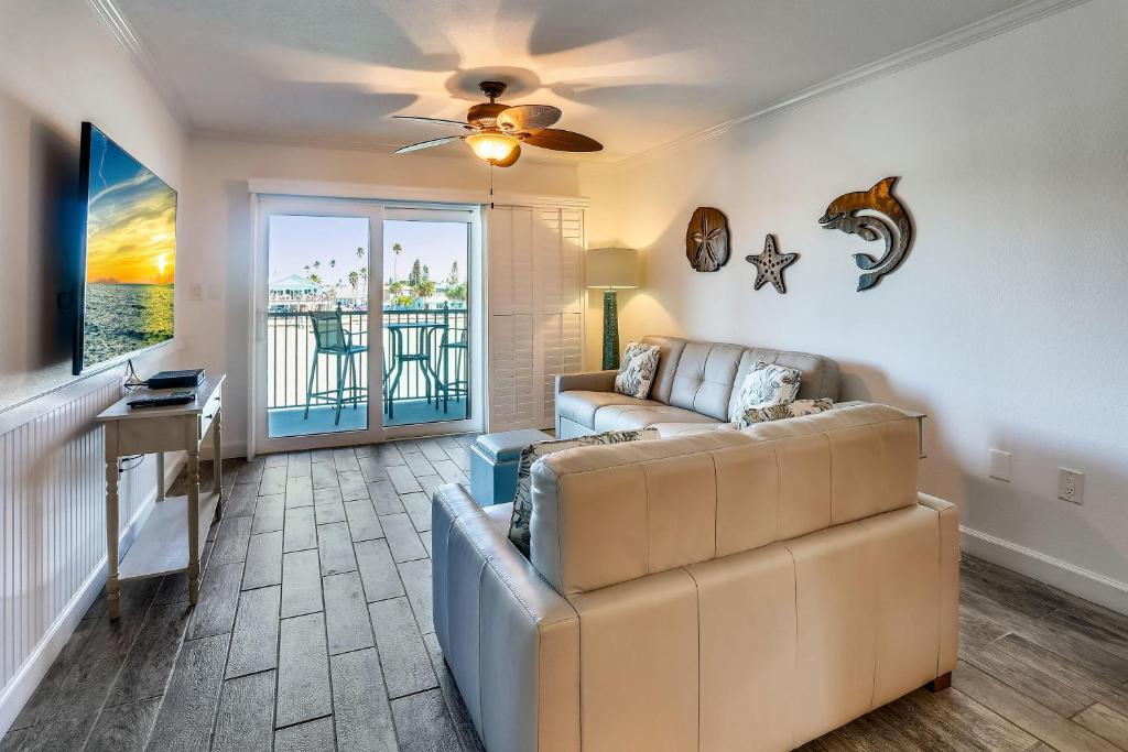 Land's End 3-203 Bay Front - Premier image