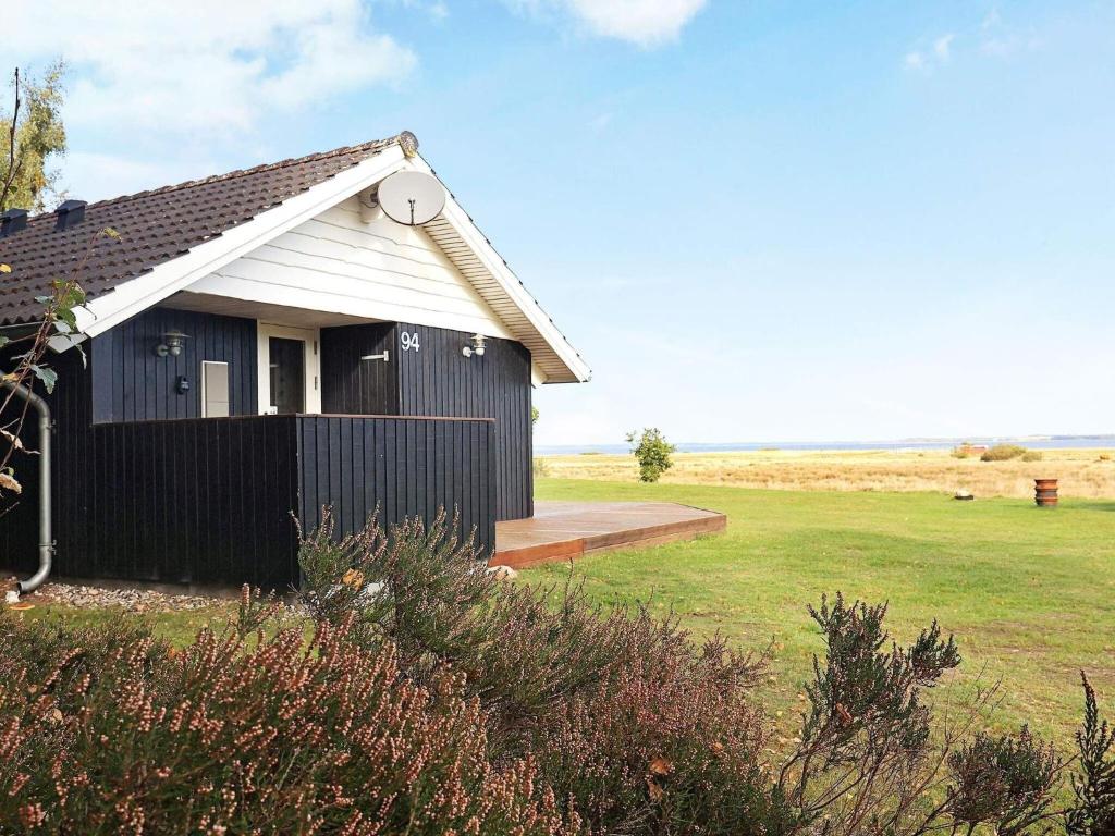 Three-Bedroom Holiday home in Højslev 4 photo 4