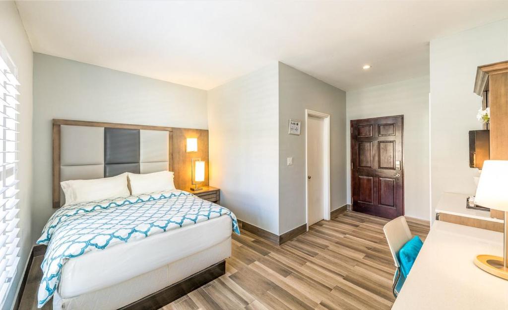 Sea Esta Studio III - Cozy for Couples! photo 3