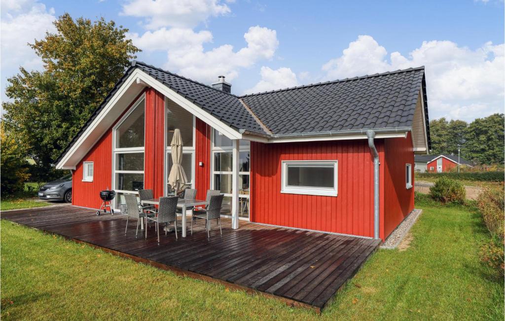 Beautiful Home In Krems Ii-warderbrck With Sauna, Wifi And 3 Bedrooms