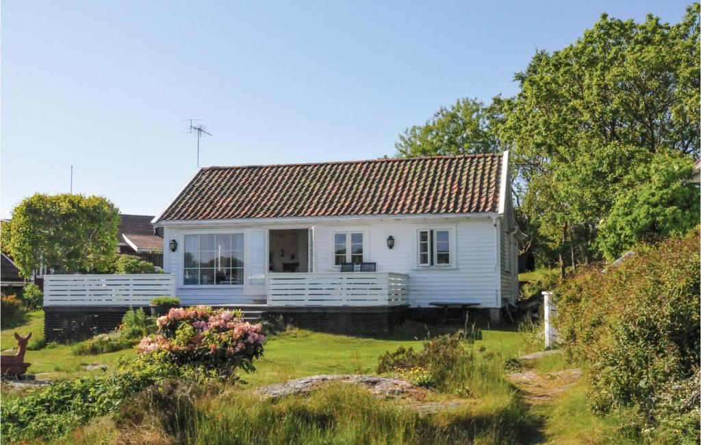 Beautiful Home In Flekkery With 4 Bedrooms And Wifi photo 1