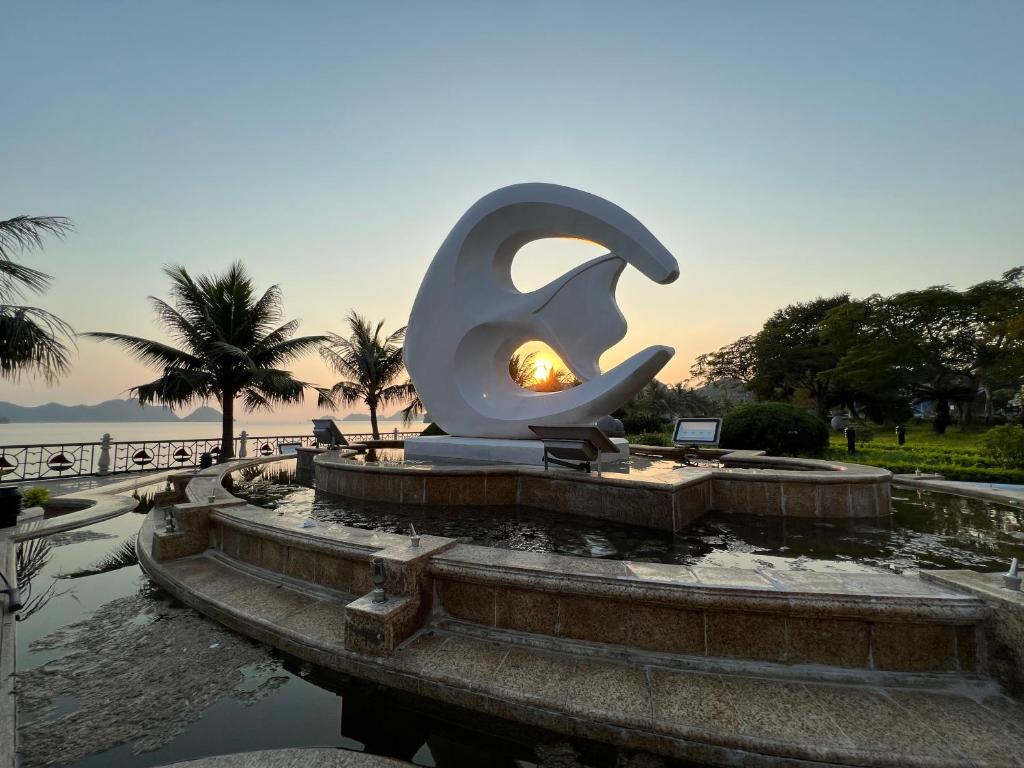 Cat Ba Bay Vision Hotel